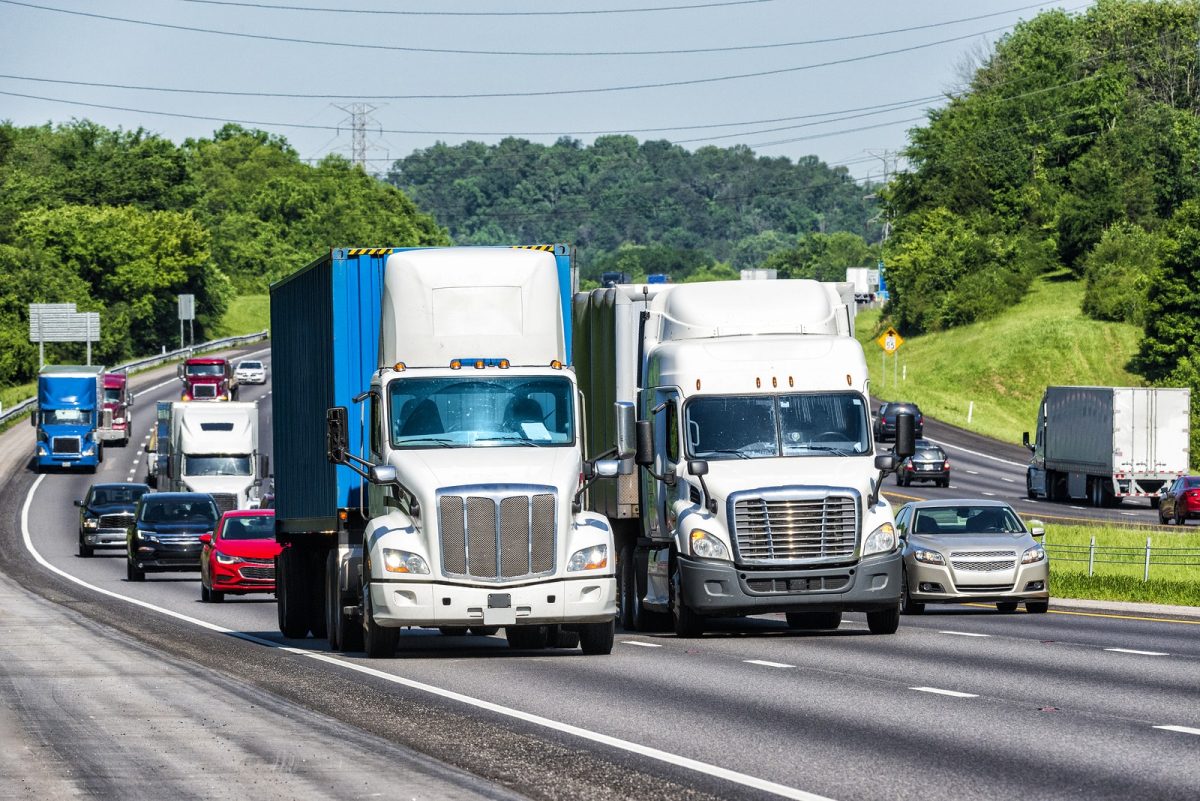 Safety Tips for Trucking in Traffic