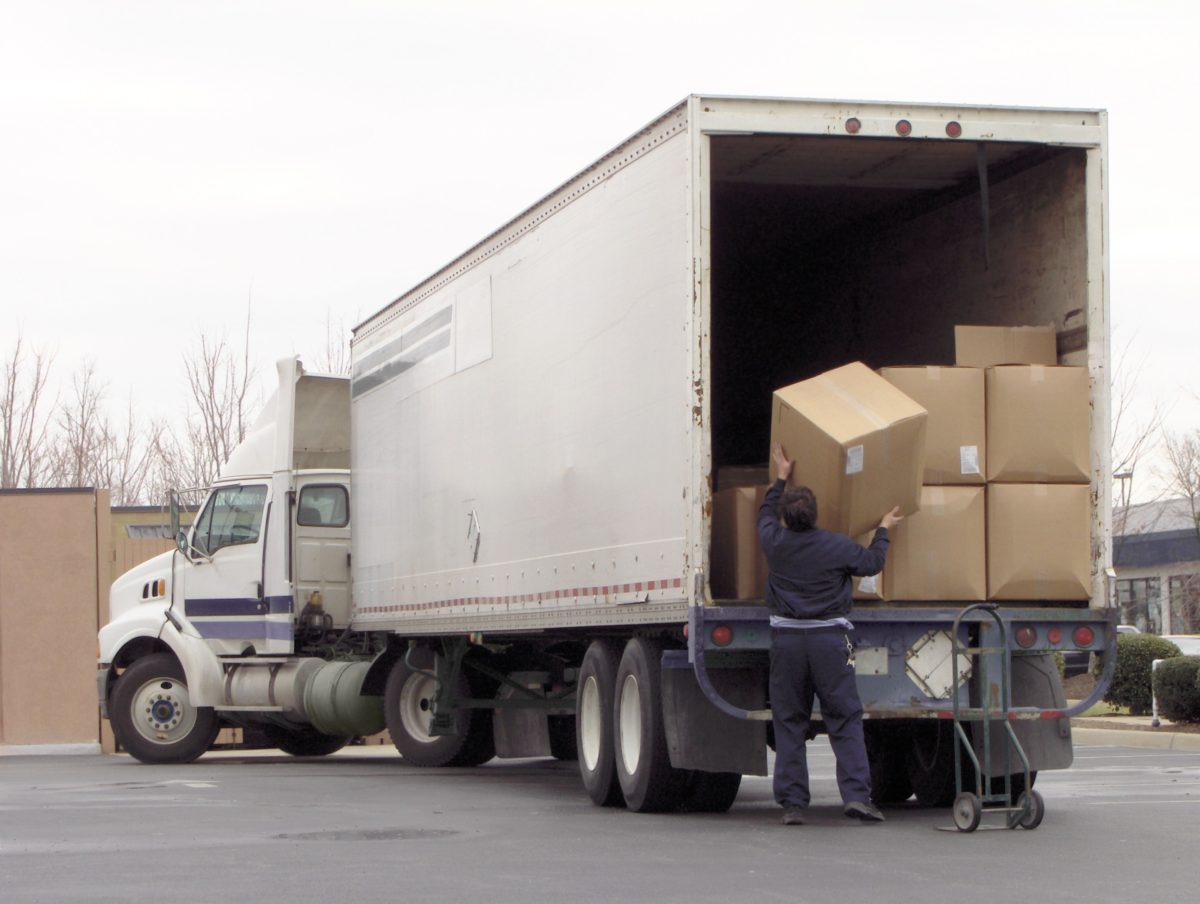 How to Safely Load and Unload Truck Cargo to Prevent Injury